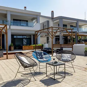 Enalia Luxury Living Apartment