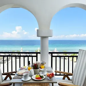 Assano Seafront Luxury Apartment